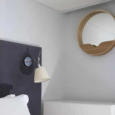 ホテル デエスパーニュ パリ