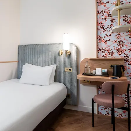 デエスパーニュ 3* パリ