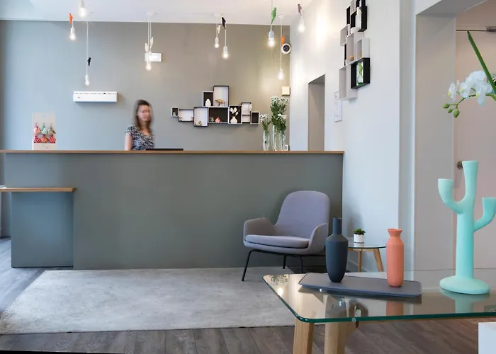 Отель D'espagne 3*